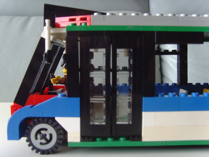 optare_solo_door_1.jpg