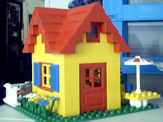 littleyellahousefront.jpg