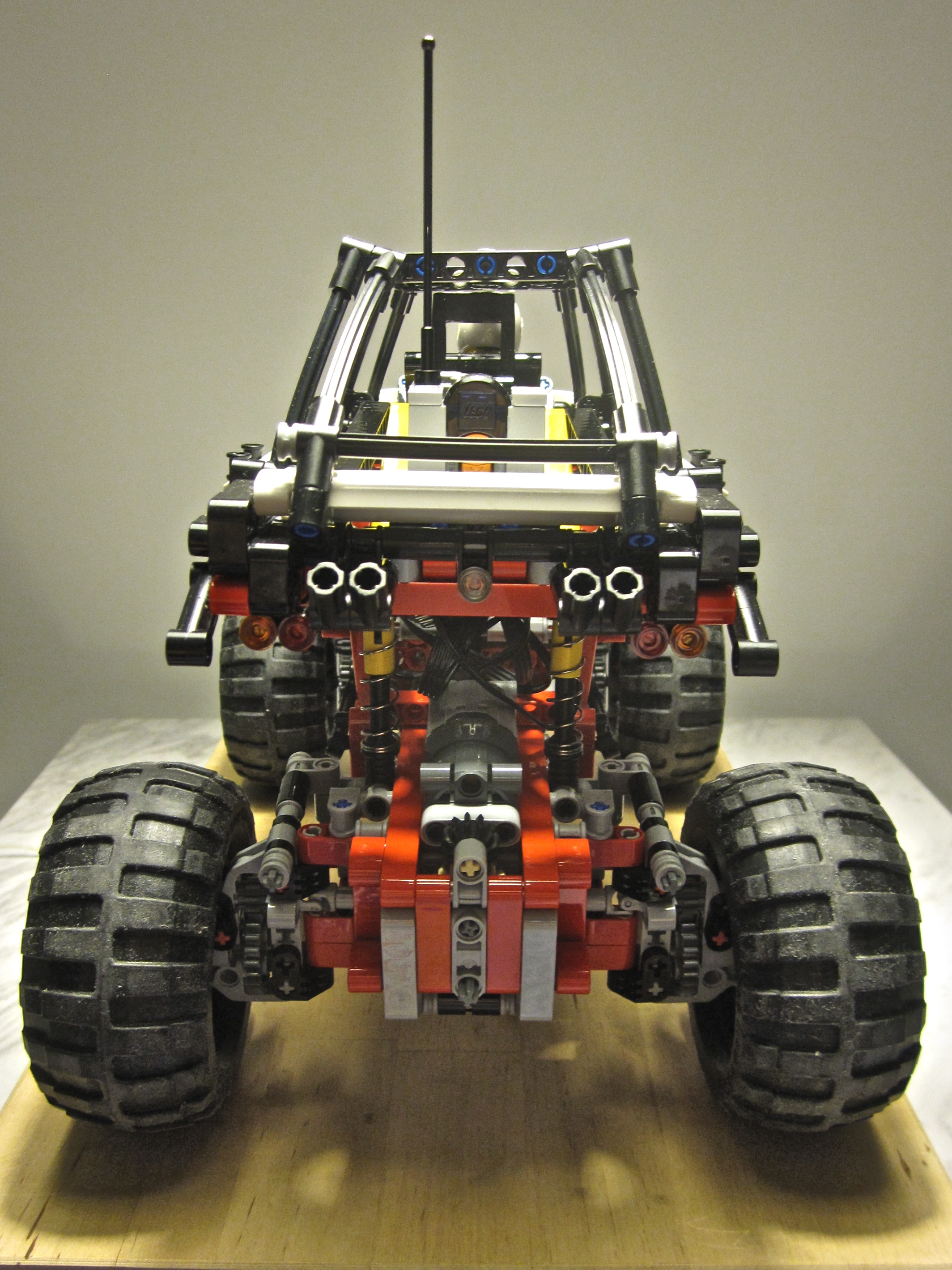 escape_crawler_rear.jpg