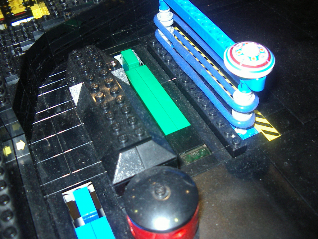 pinball_bg__bottom_gates.jpg