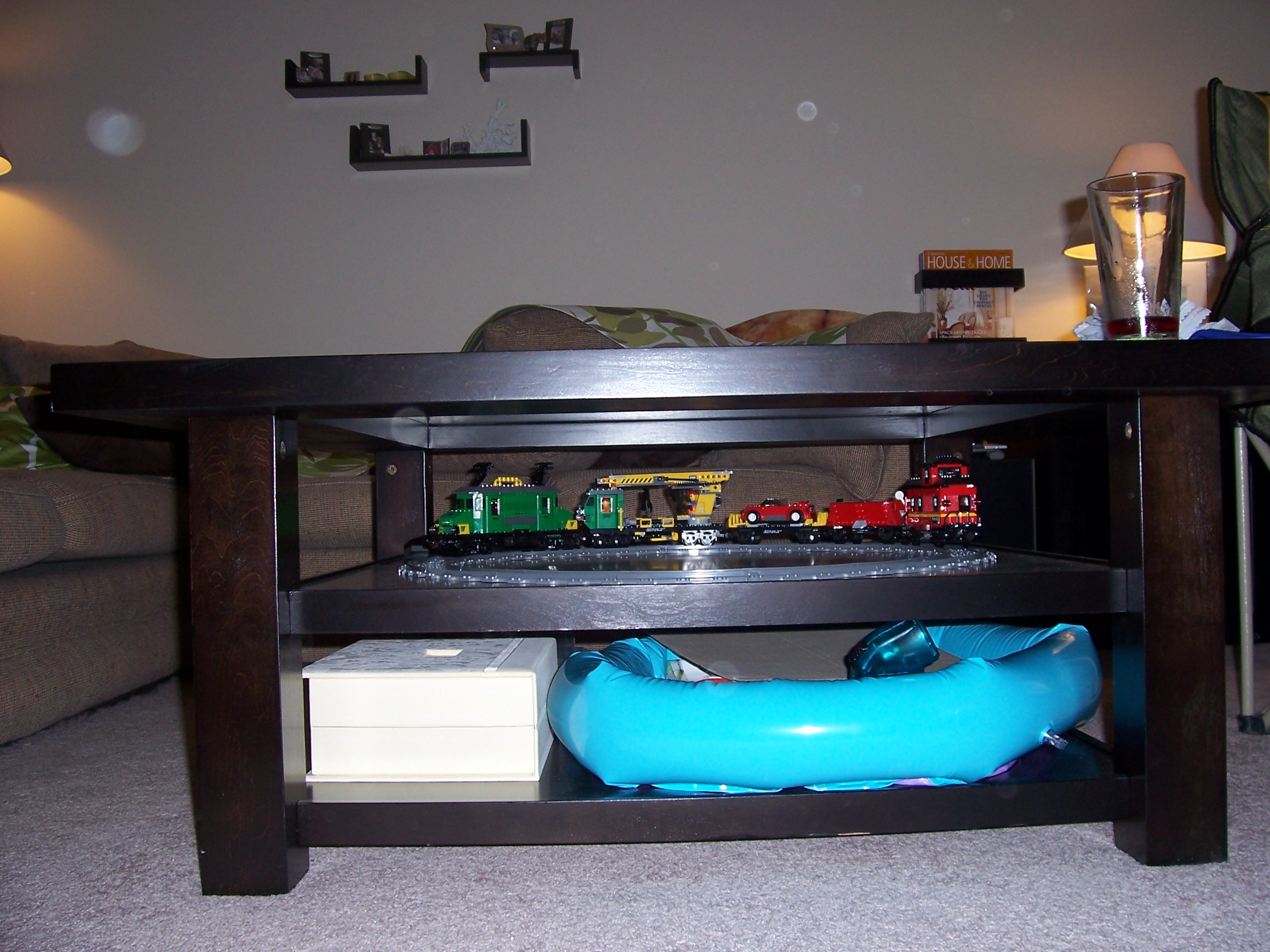 train_coffee_table_3.jpg