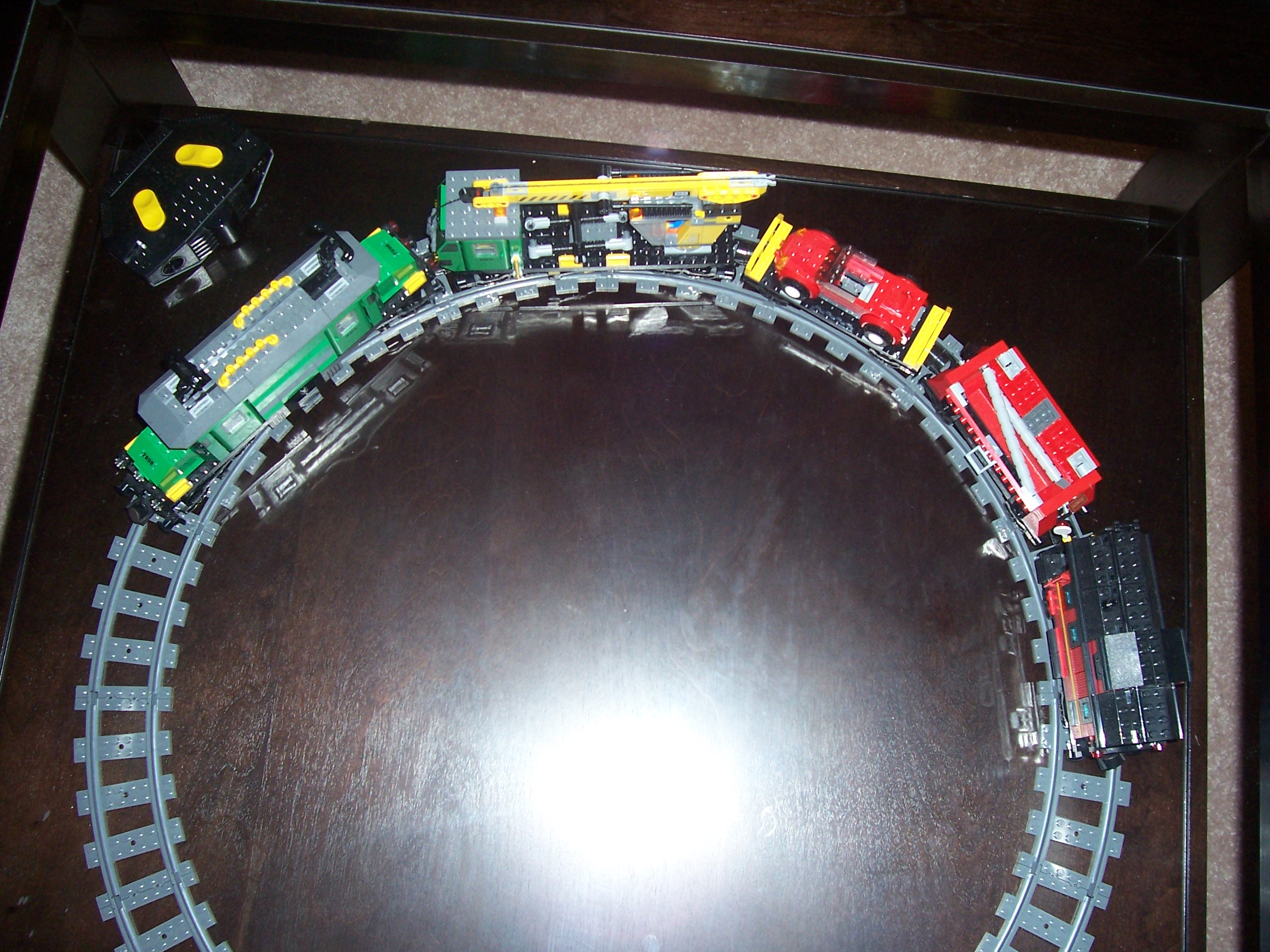 train_coffee_table_5.jpg