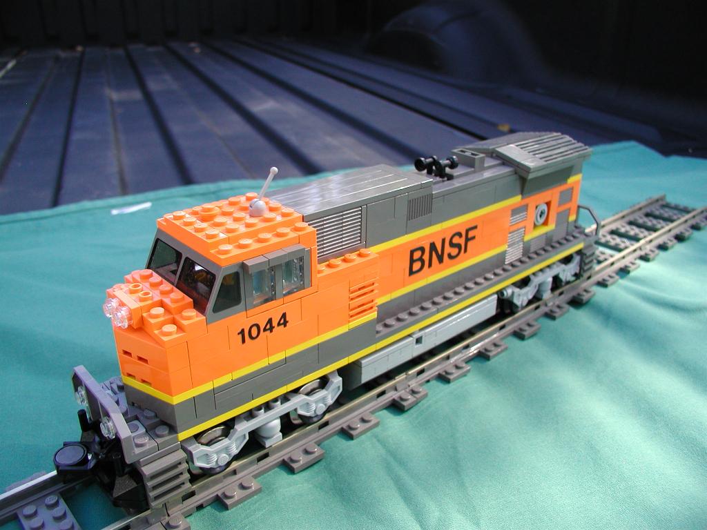 bnsf_c44-9w_5v1b.jpg