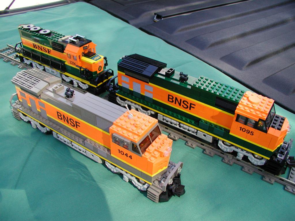 bnsf_c44-9w_group.jpg