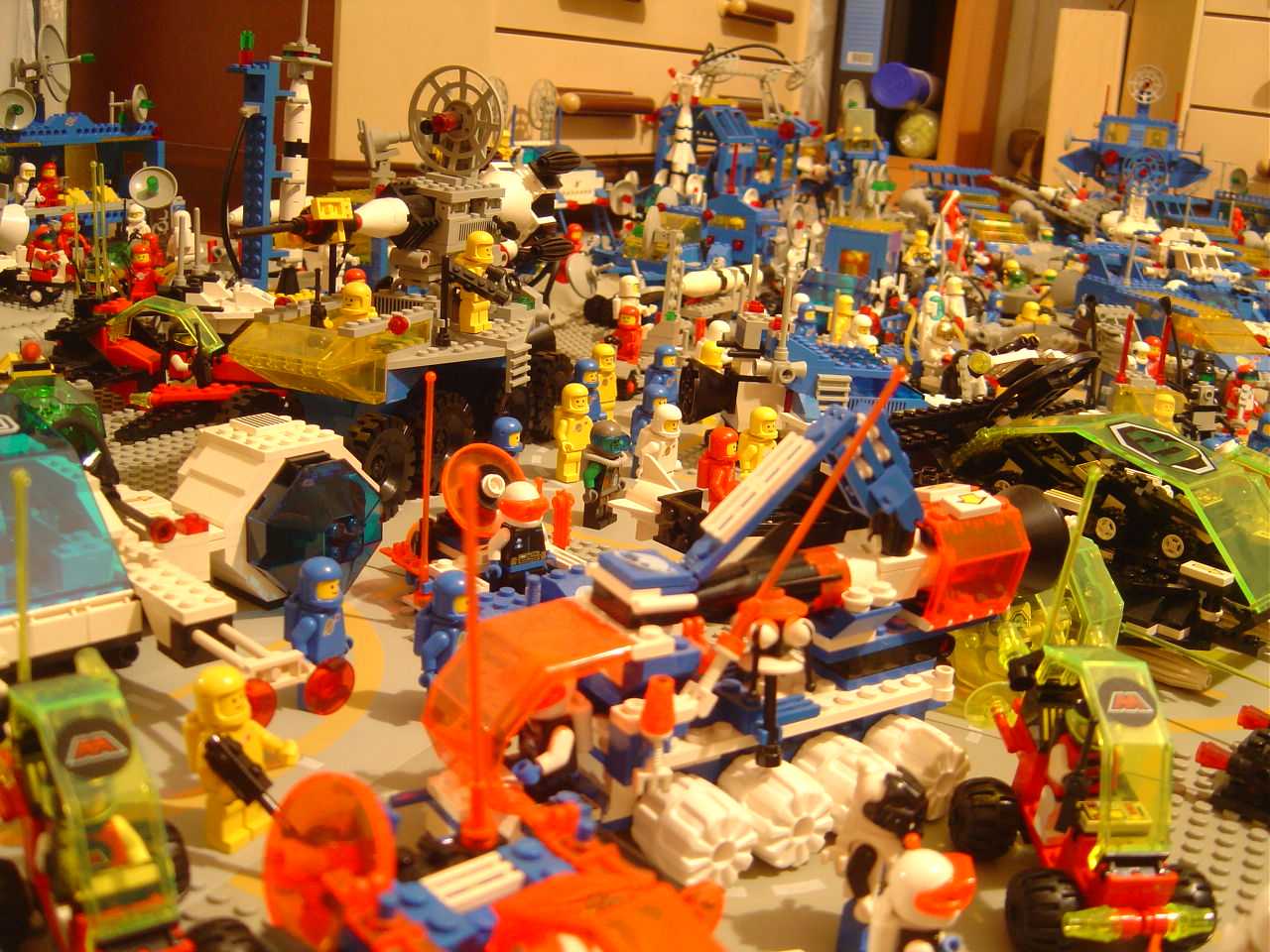 a_little_caos_in_lunar_base_classic_space_dsc07575.jpg