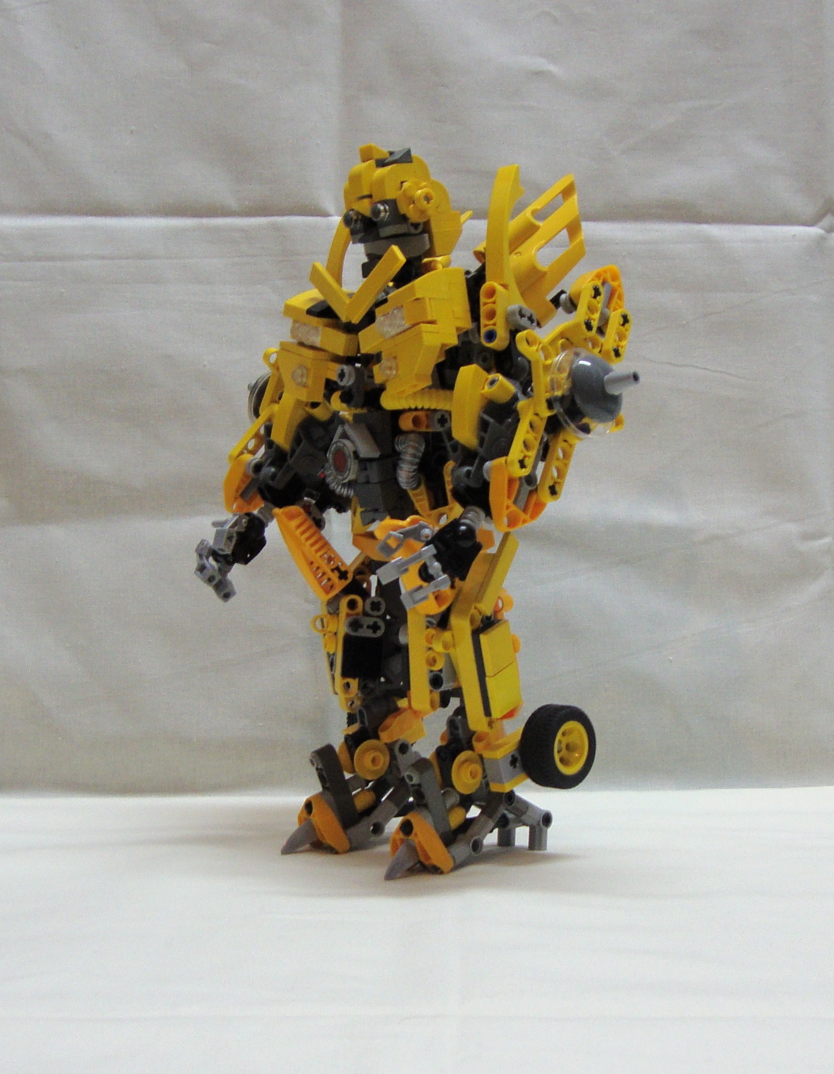 bumblebee-002.jpg