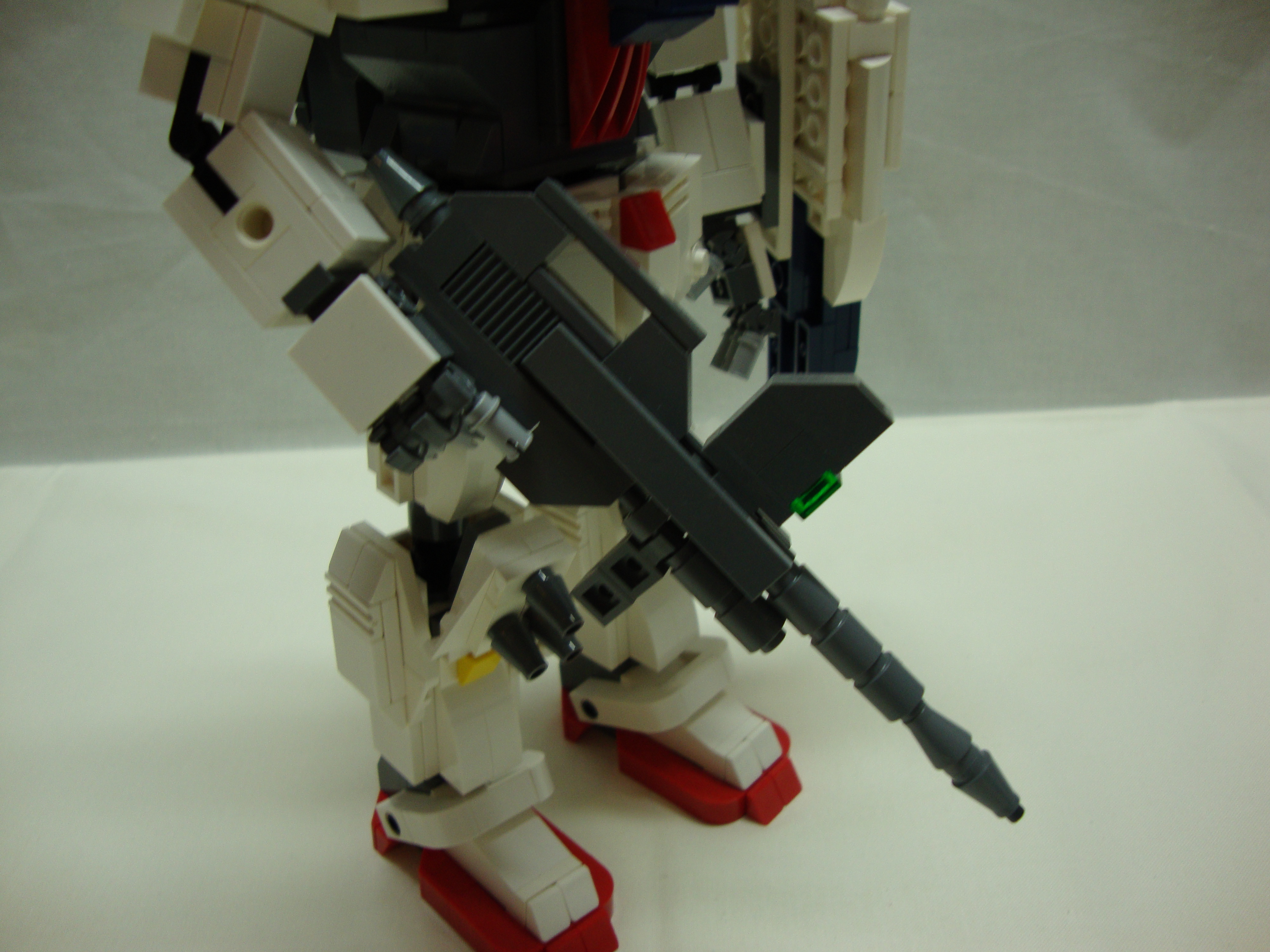 gundamrx79-010.jpg