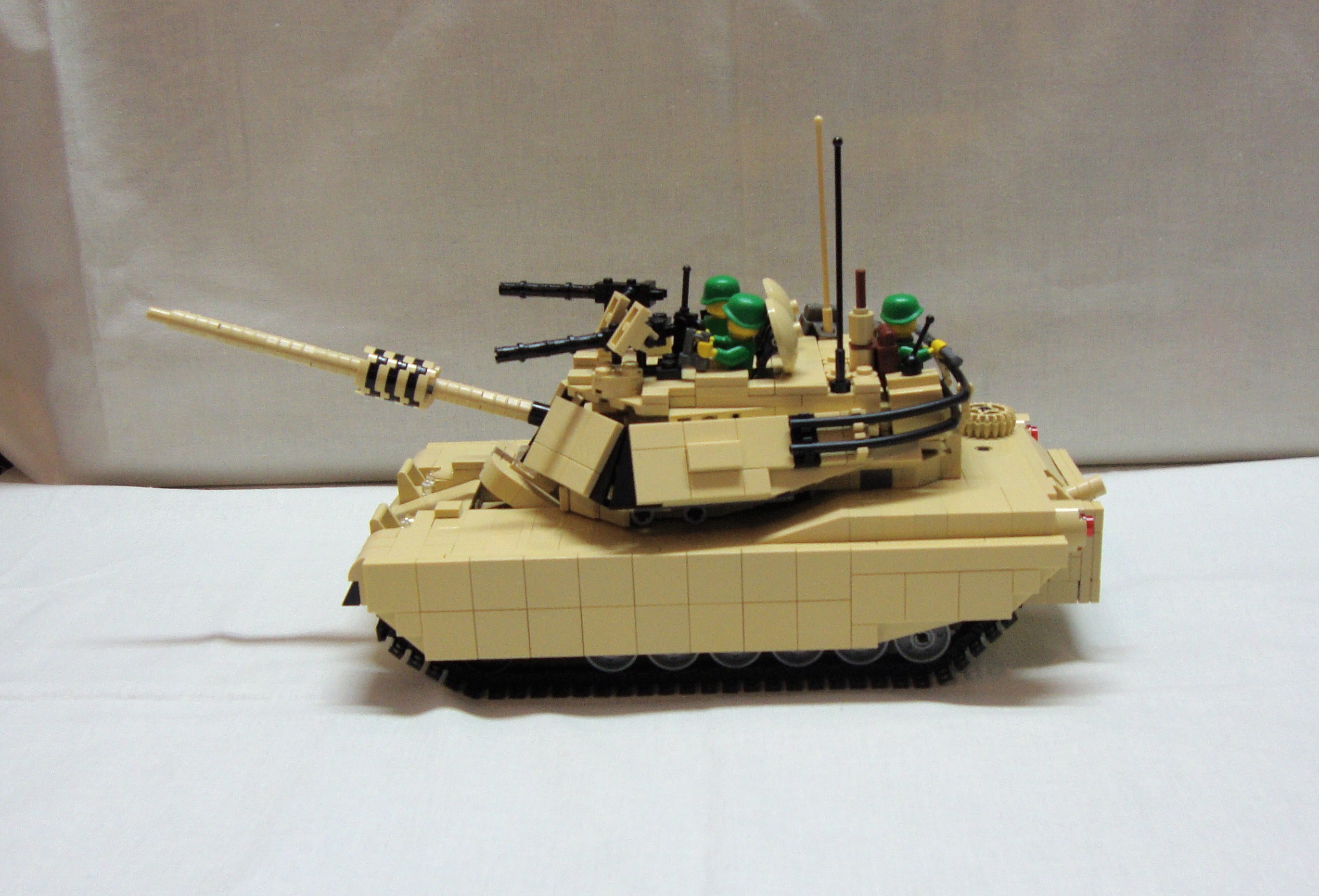 m1-abrams-003.jpg