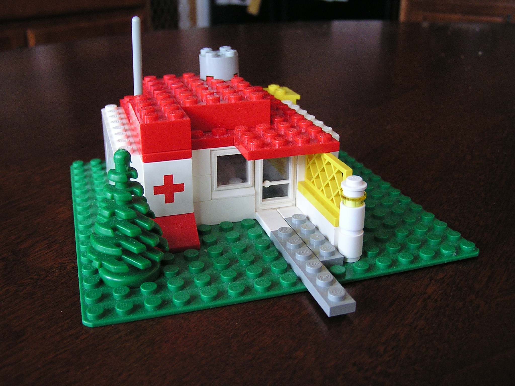 lucy_and_lego_029.jpg