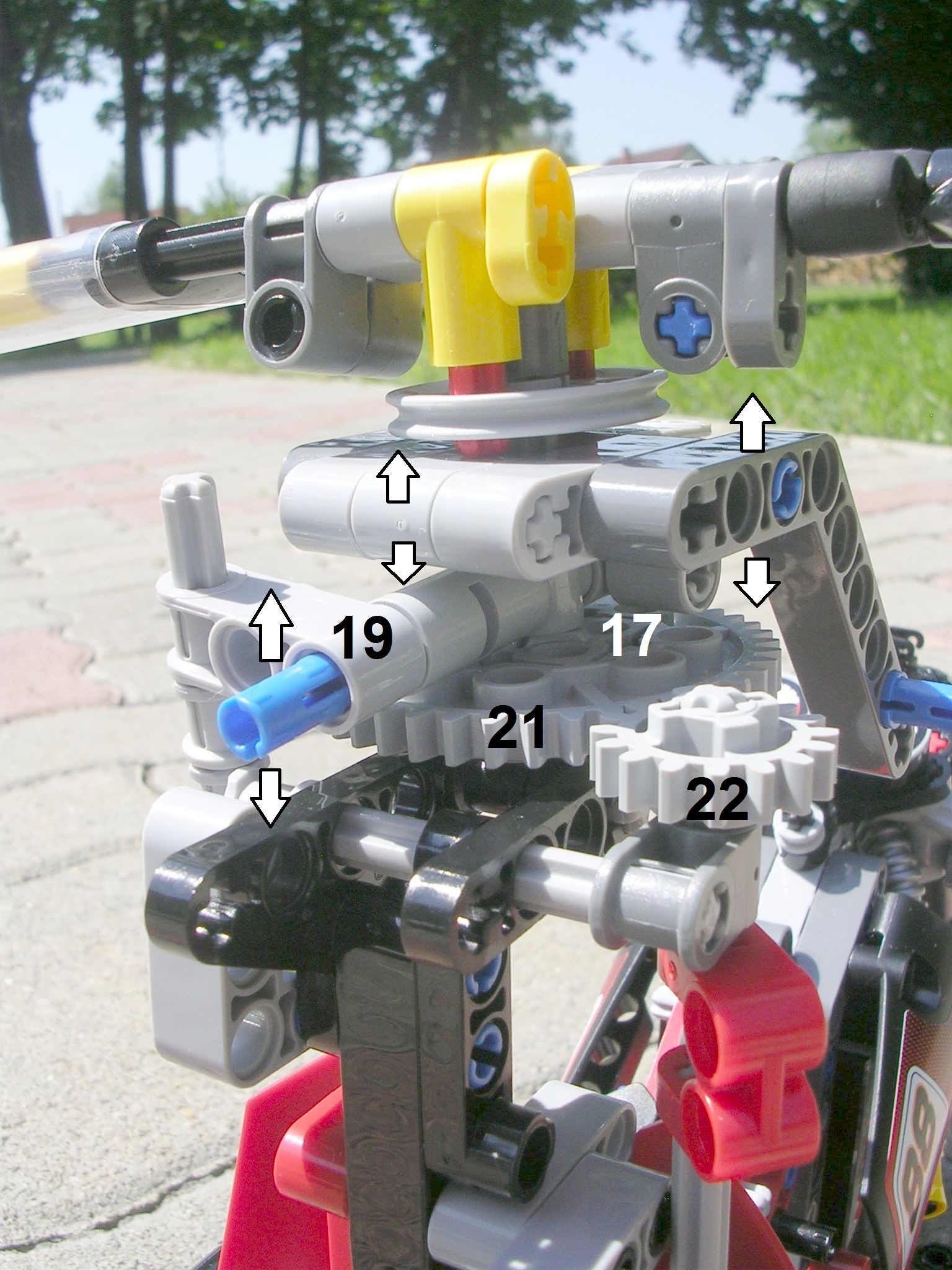swashplate_right_rear.jpg
