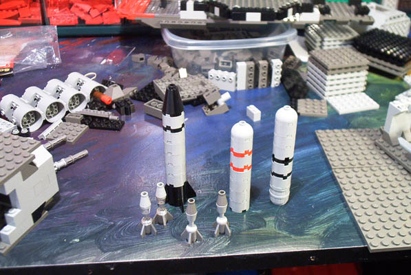 009missiles.jpg