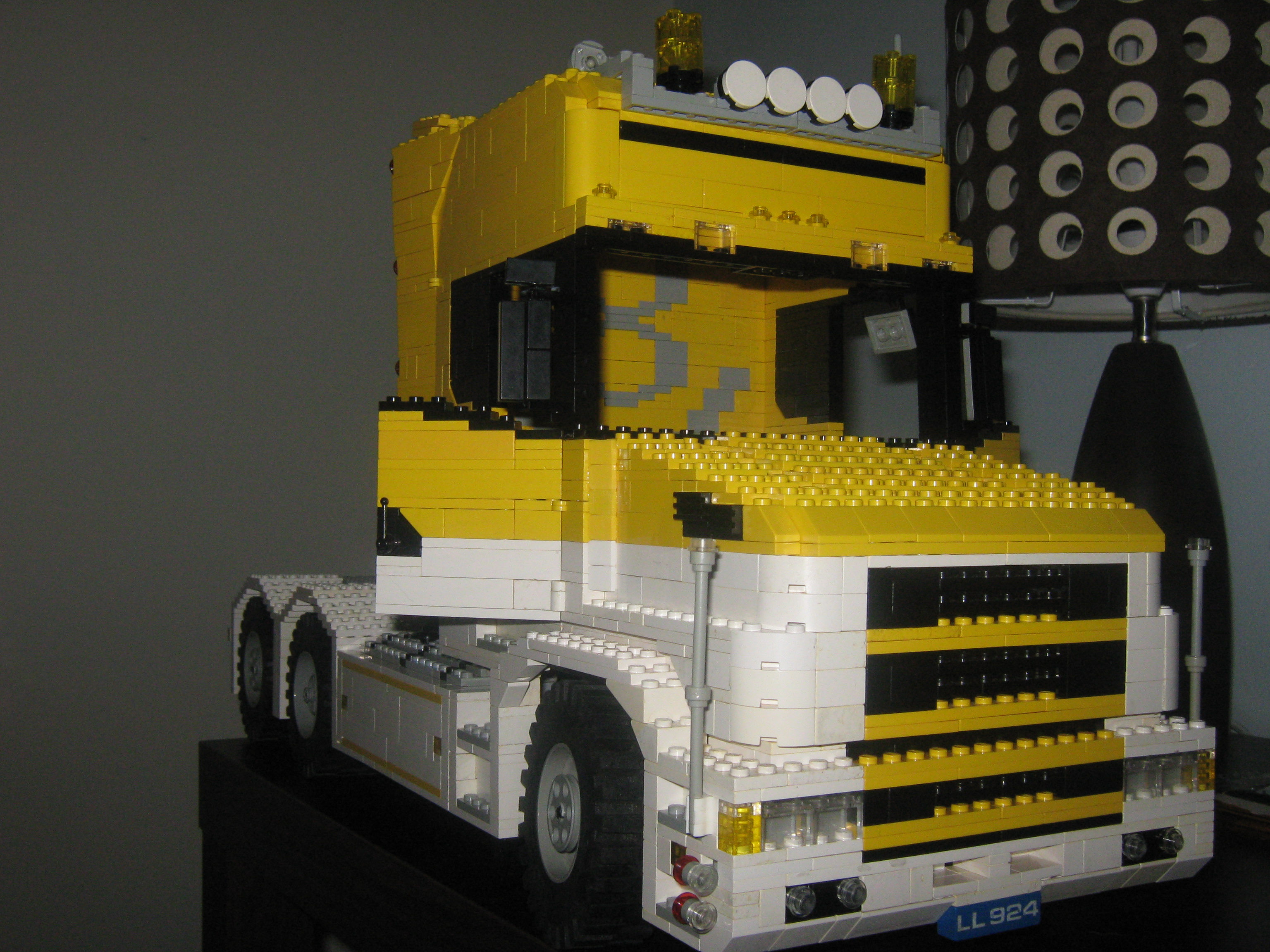 scaniatcab8.jpg