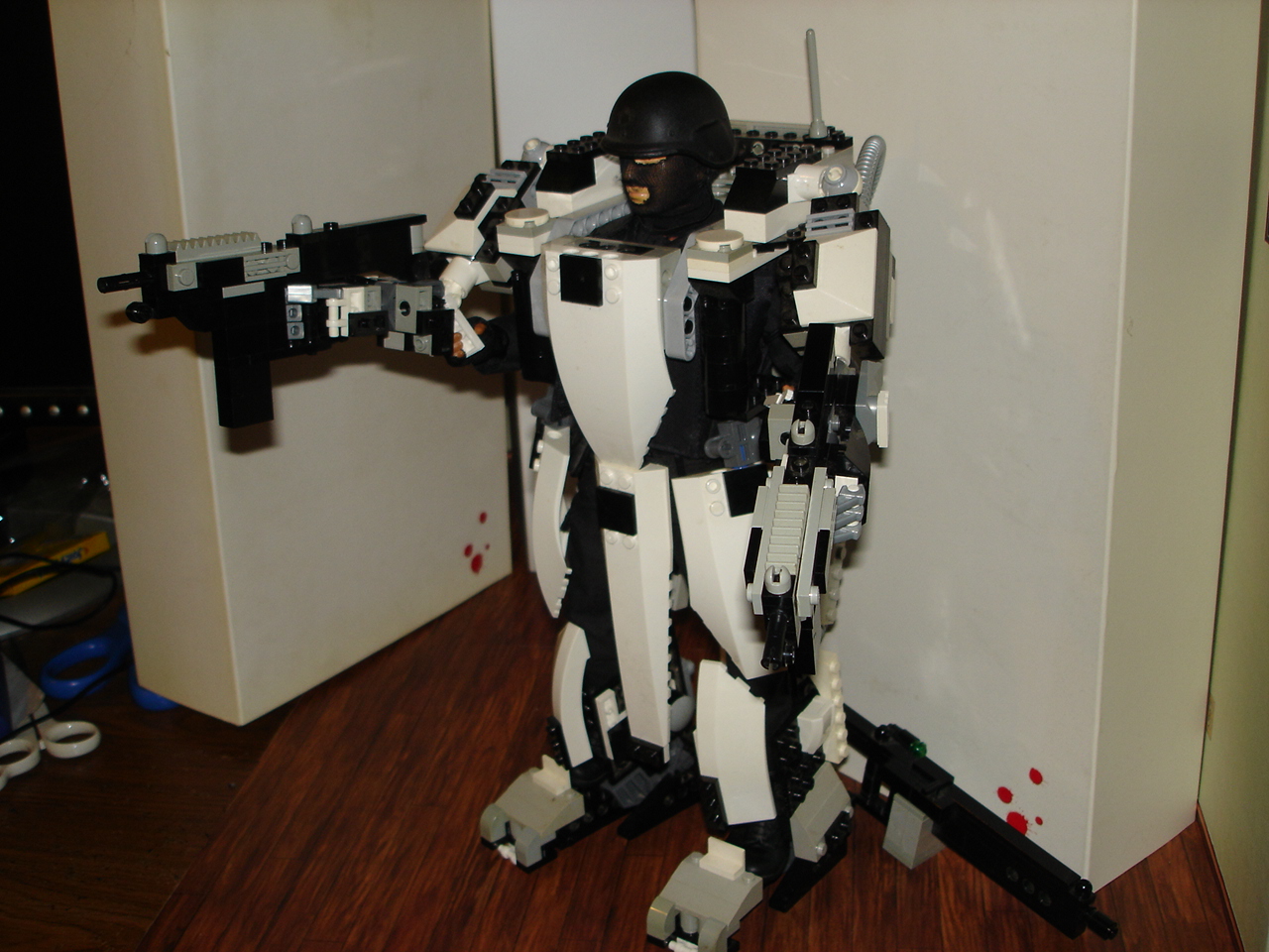mechsuit014.jpg