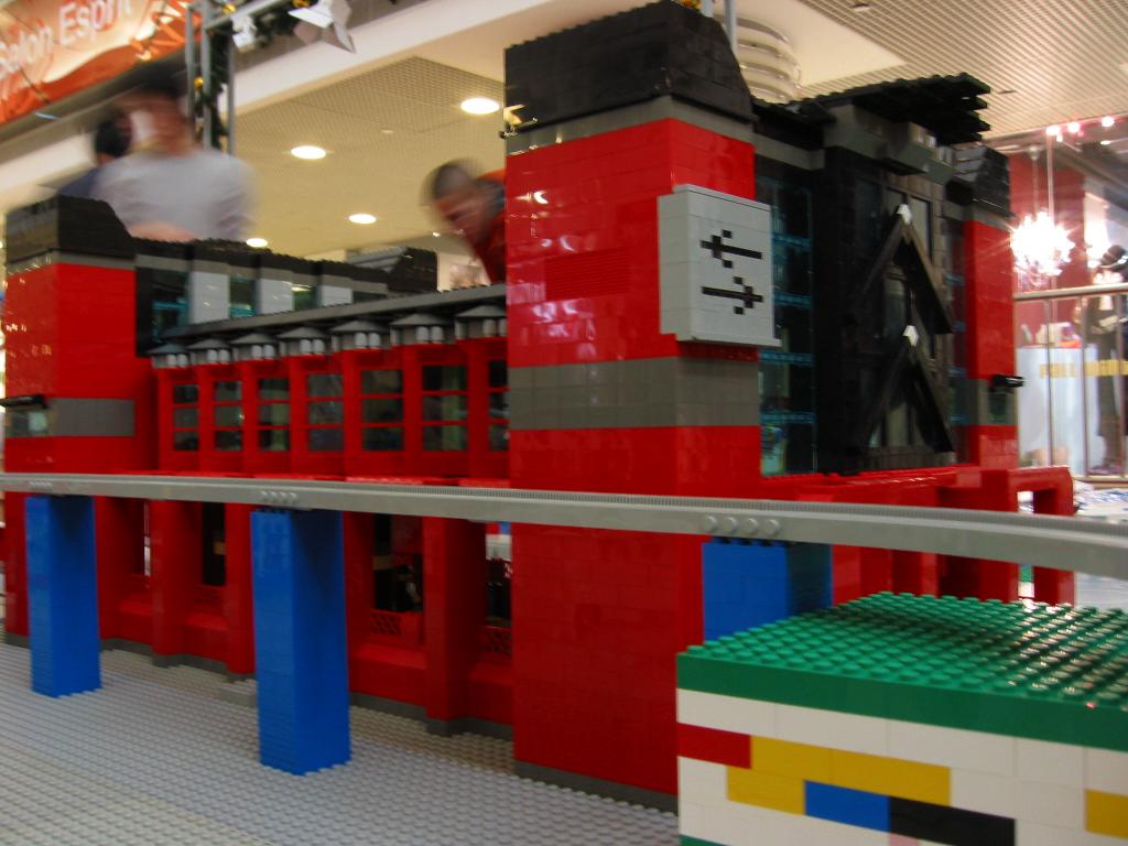 2train_station02.jpg