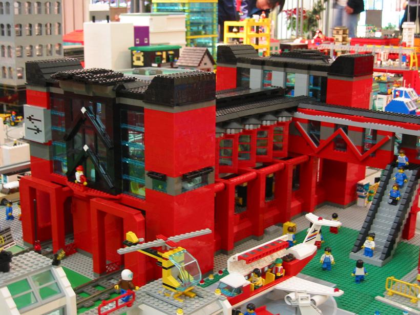 2trainstation06.jpg