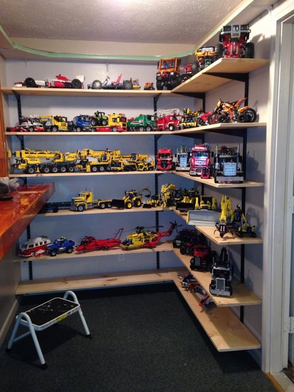 lego_shelf.jpg