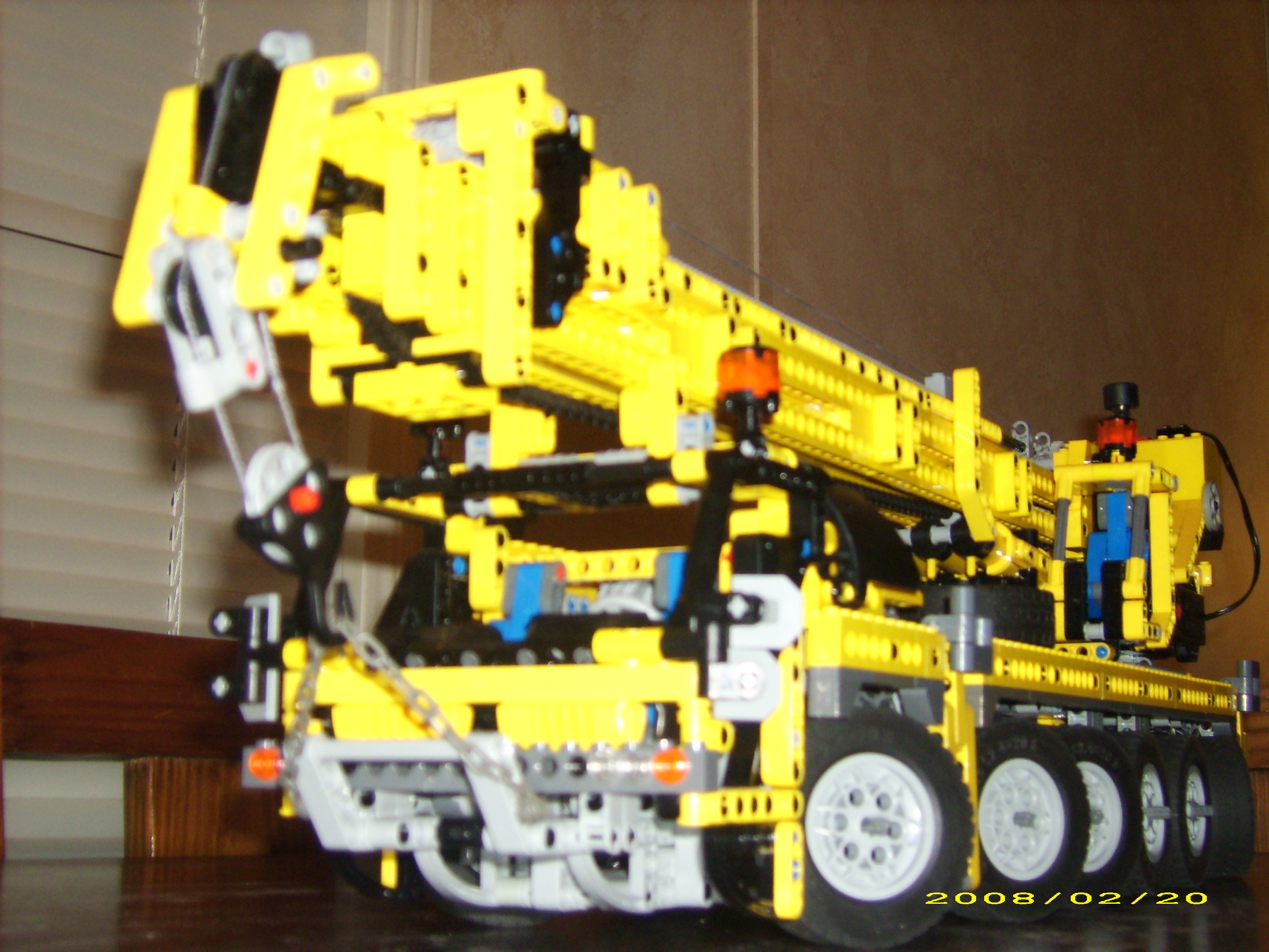 mobile_crane_01.jpg