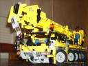 8421-MOBILE-CRANE