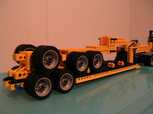 yellowsemi6.jpg