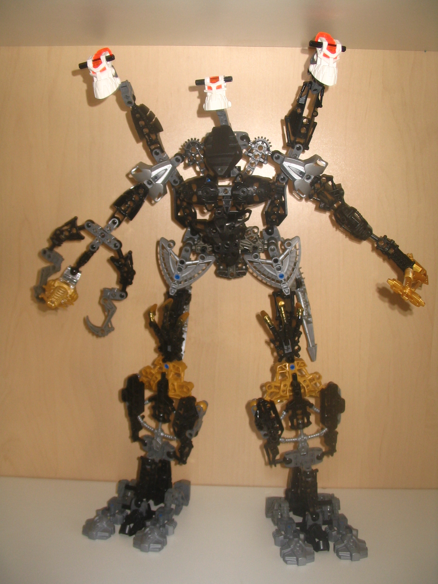 bioniclemoc01.jpg