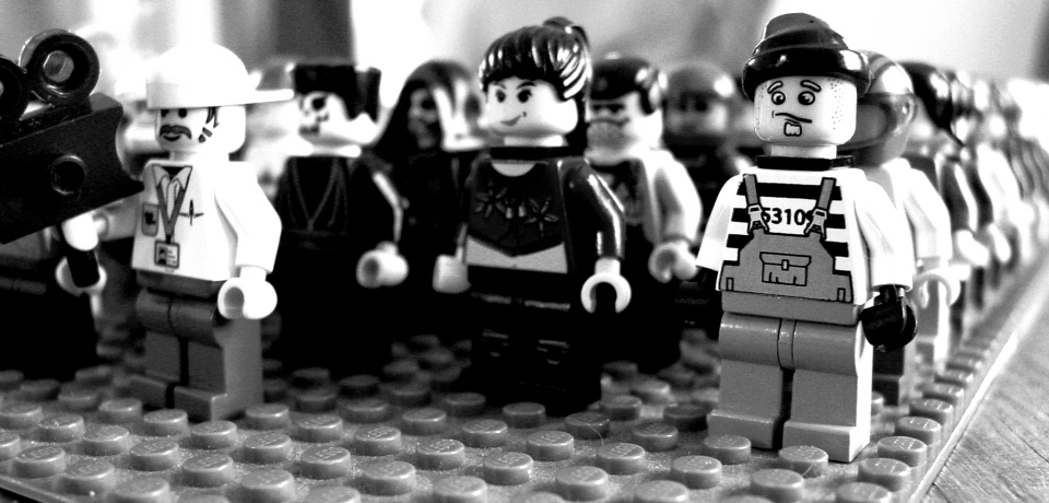 100_lego_people.jpg