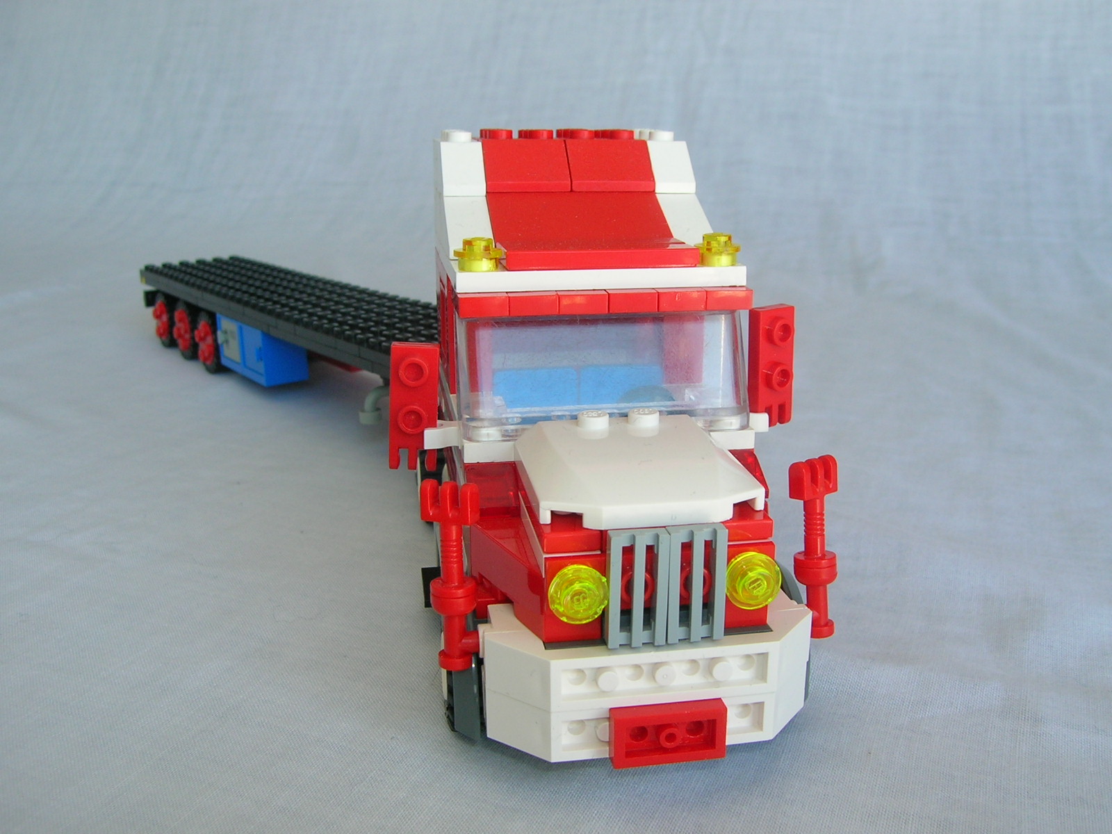 truckredwhite3.jpg