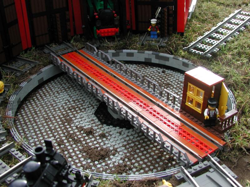 roundhouse03.jpg