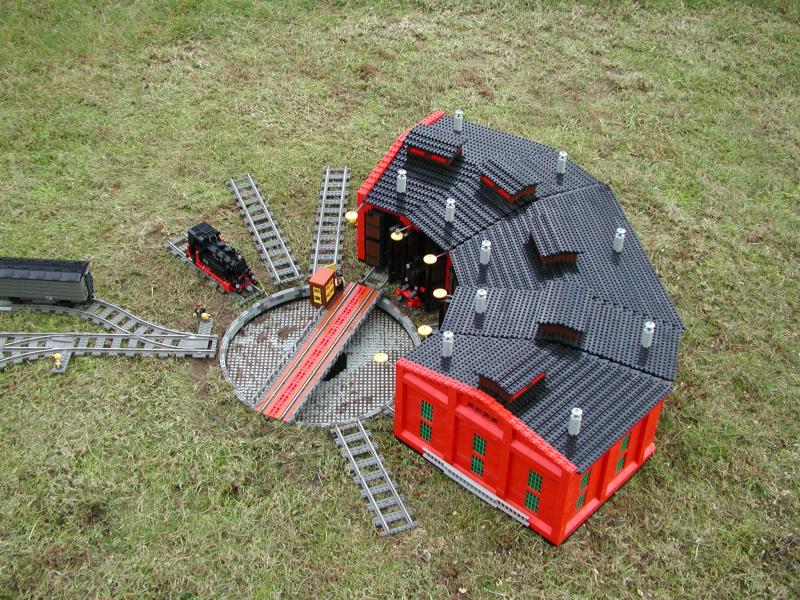 roundhouse24.jpg