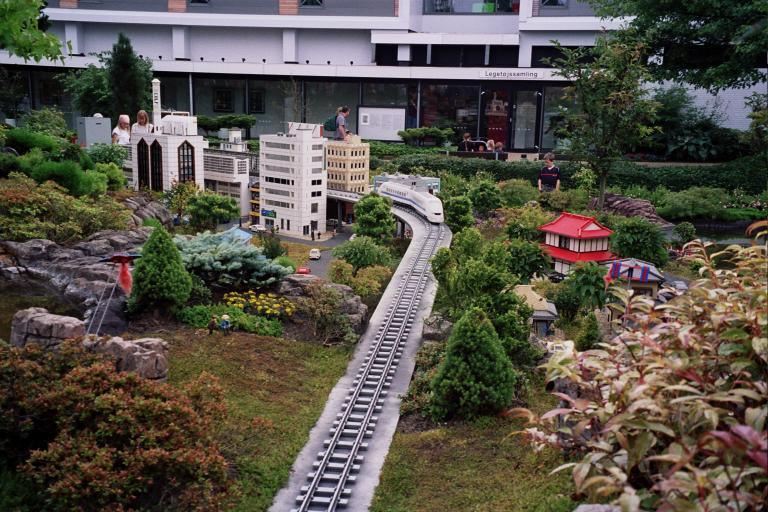 miniland16.jpg