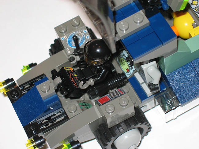 templar09_cockpit.jpg