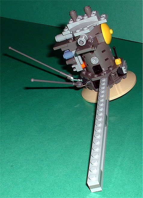 cassini03_boom.jpg