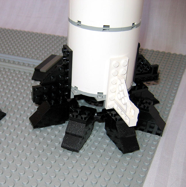 redstone40_engine2.jpg