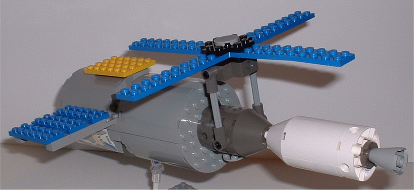 skylab01_strbrdqtrdocked.jpg