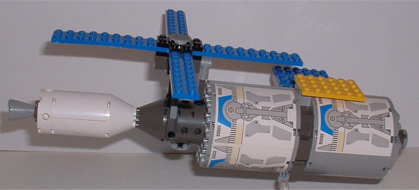 skylab07_portdocked.jpg
