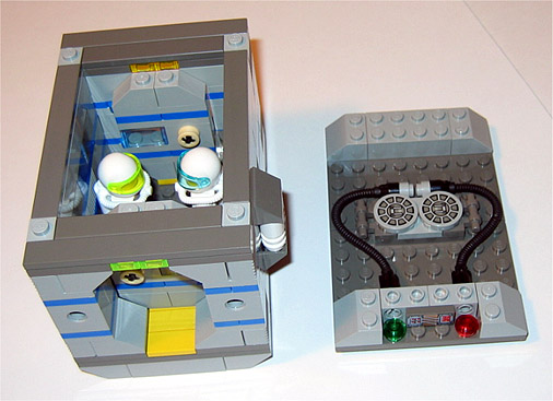 airlock04_topoff.jpg