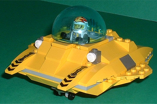saucer07_portquarter.jpg
