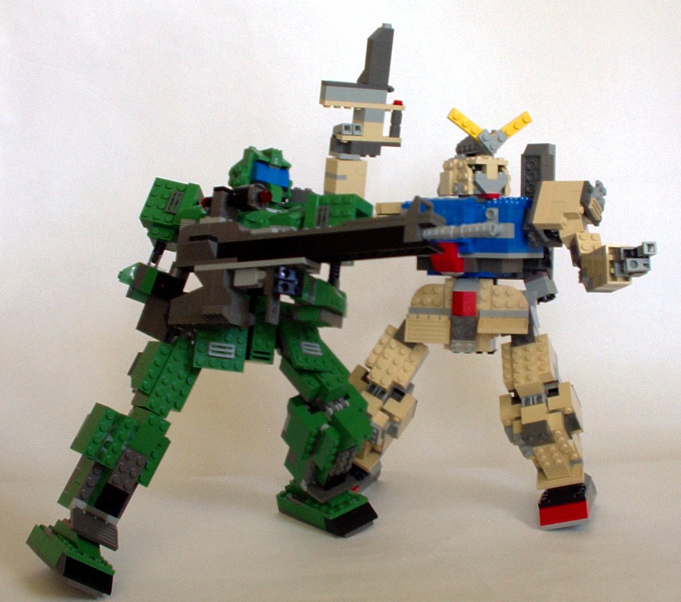 aaa_gundams_action.jpg