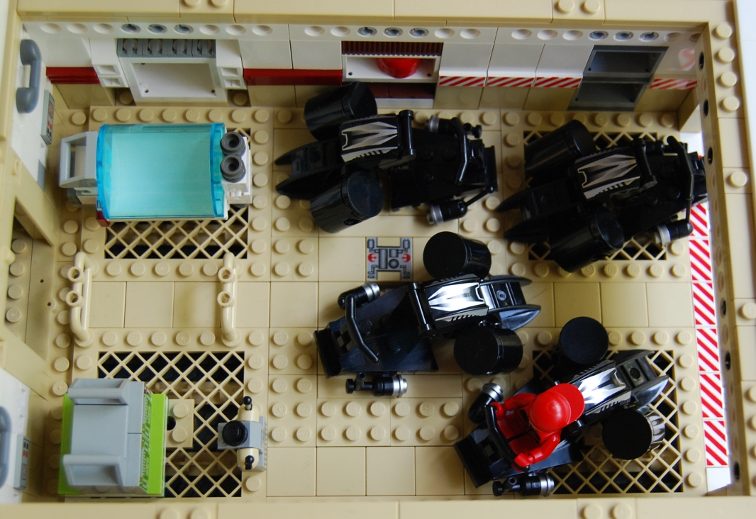 pathfinder-cargo-bay-door-open.jpg
