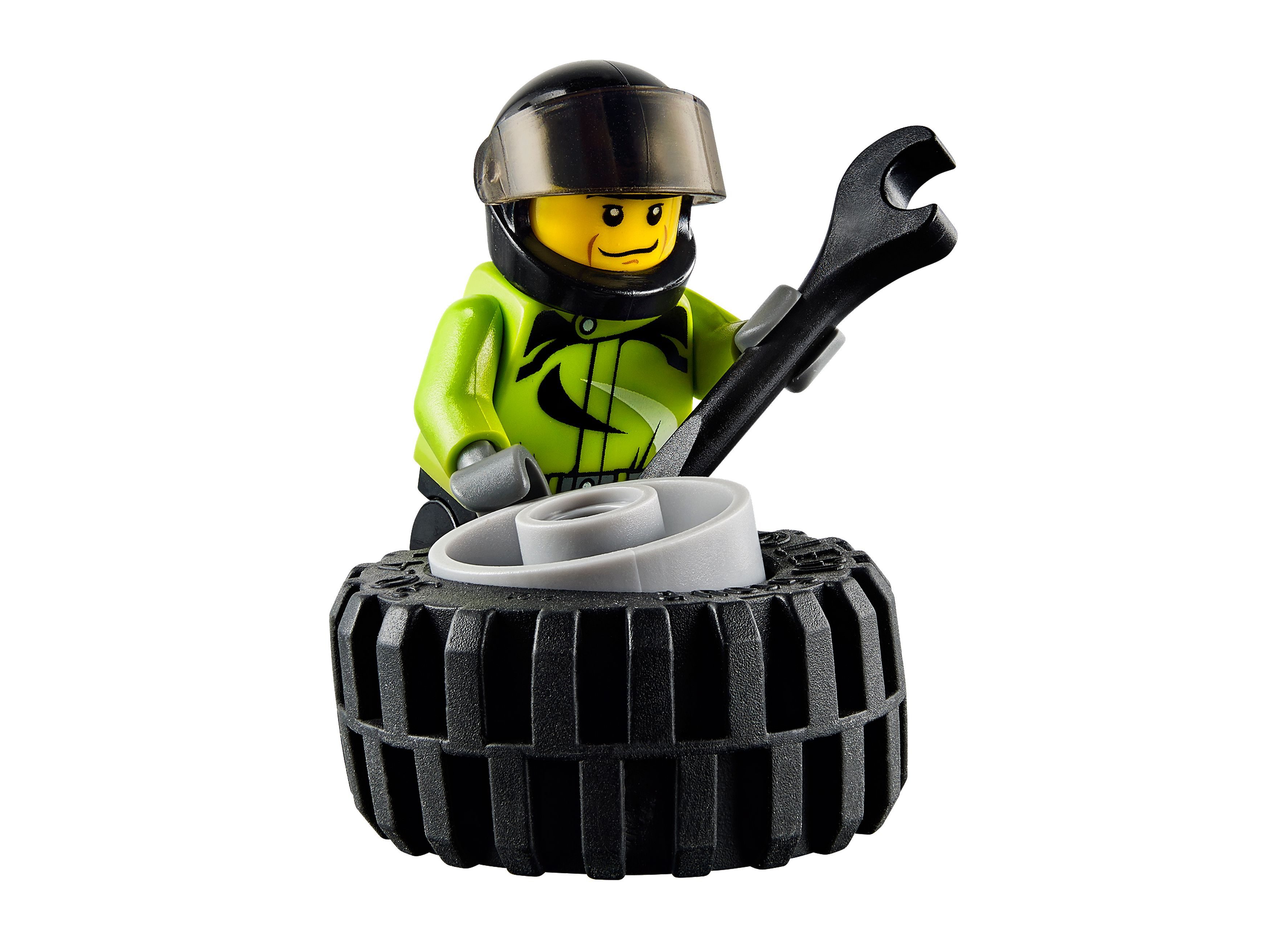 n_60055_minifigure_2.jpg