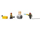 n_60061_minifigures_2.jpg