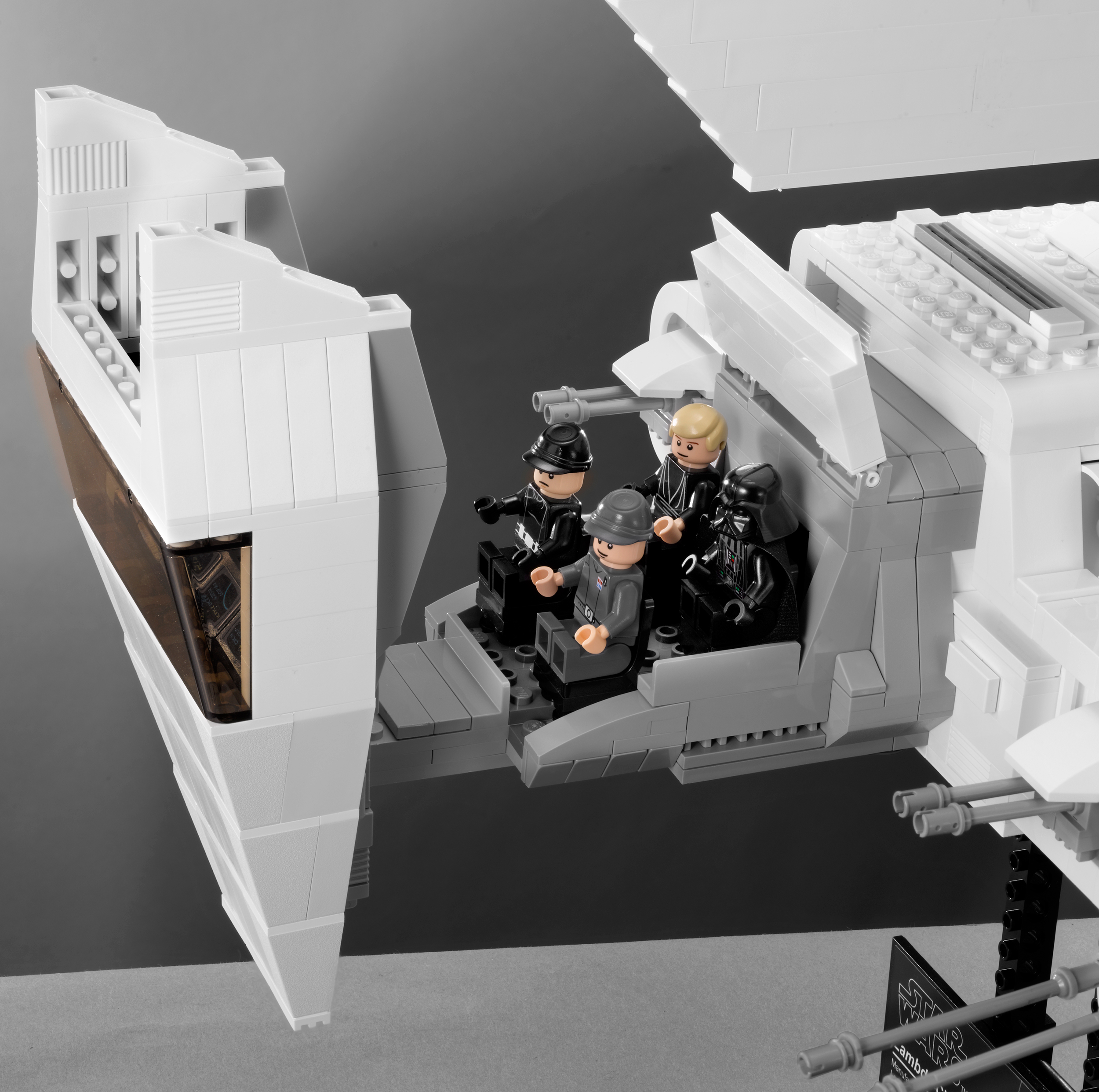 f_10212_detail_4_hr.jpg
