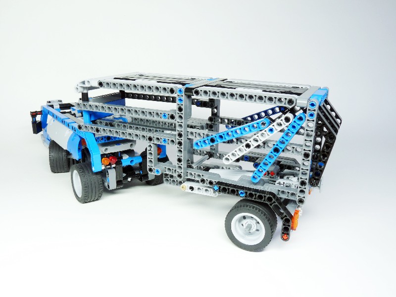 8052futuristic003.jpg