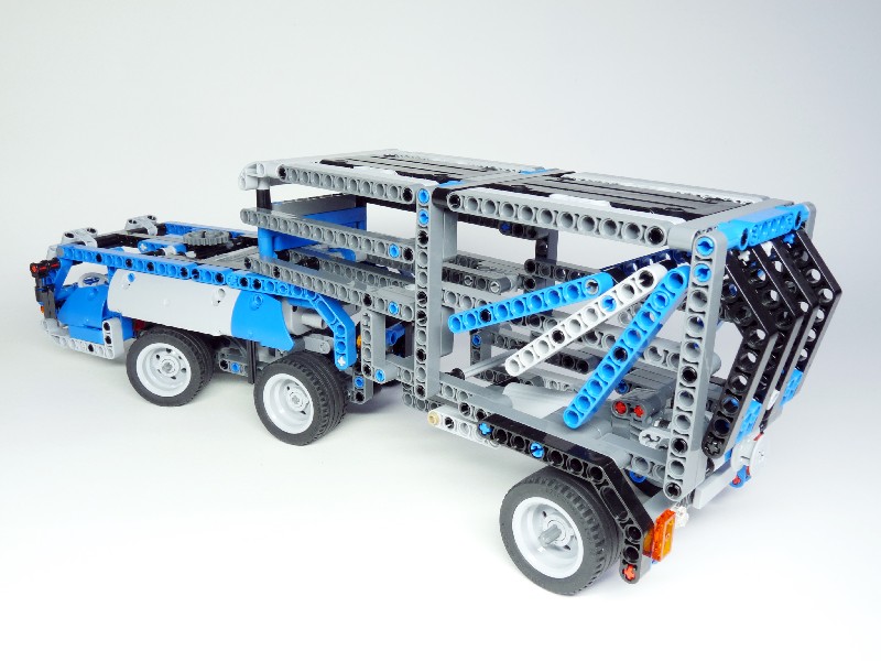 8052futuristic004.jpg
