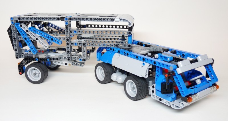 8052futuristic013.jpg