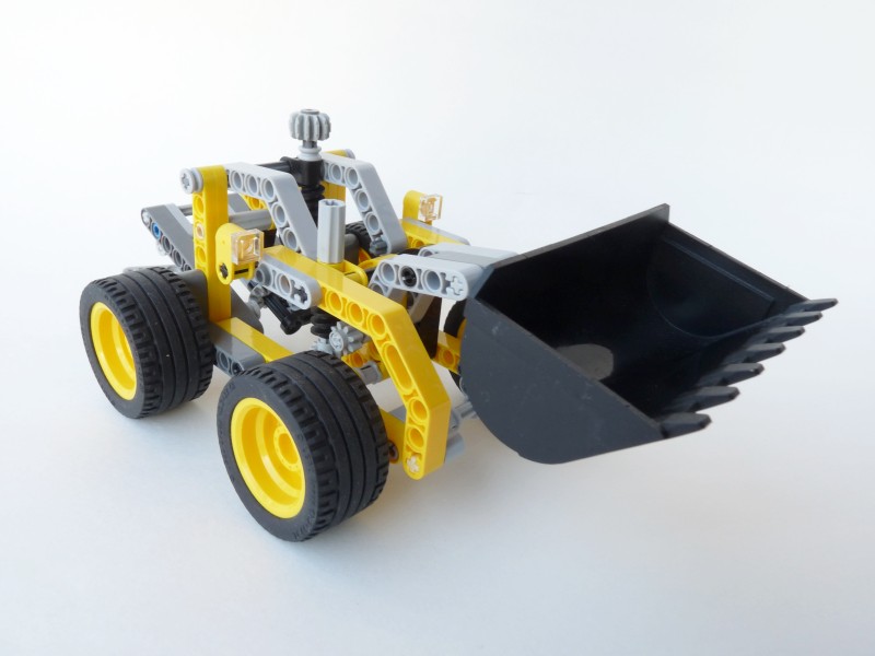 tractor01.jpg