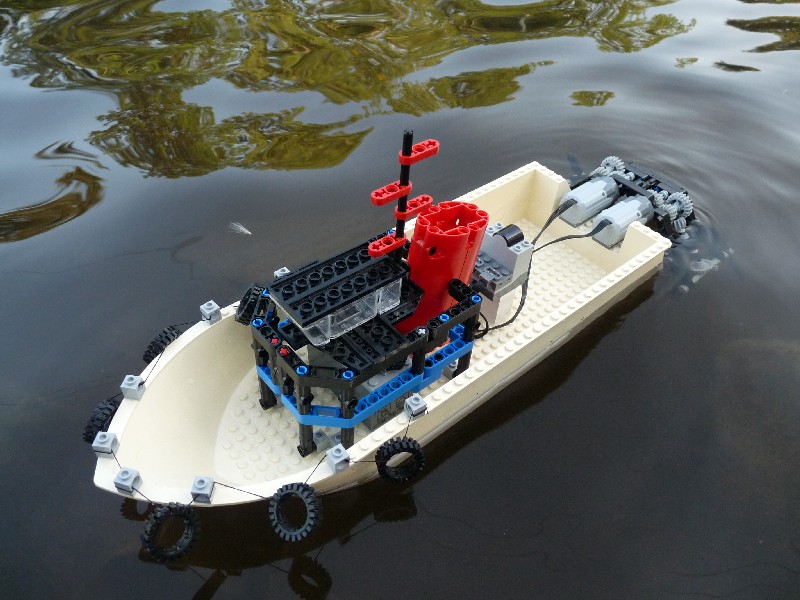 tugs002.jpg