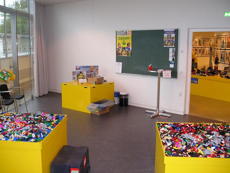 buildingroom1.jpg