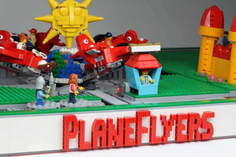4_plane_flyers.jpg