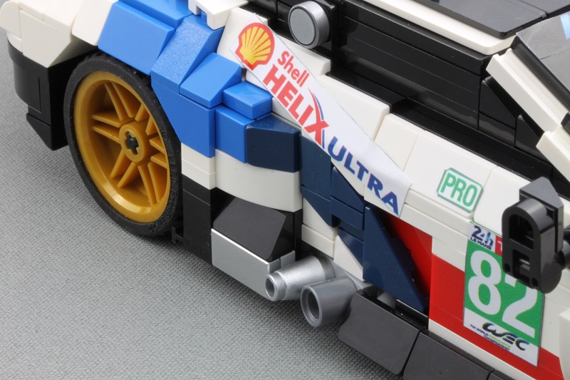 68_exhaust_detailing.jpg