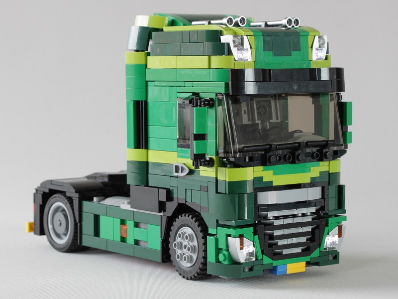 dafxf_ft_super_space_cab_green.jpg